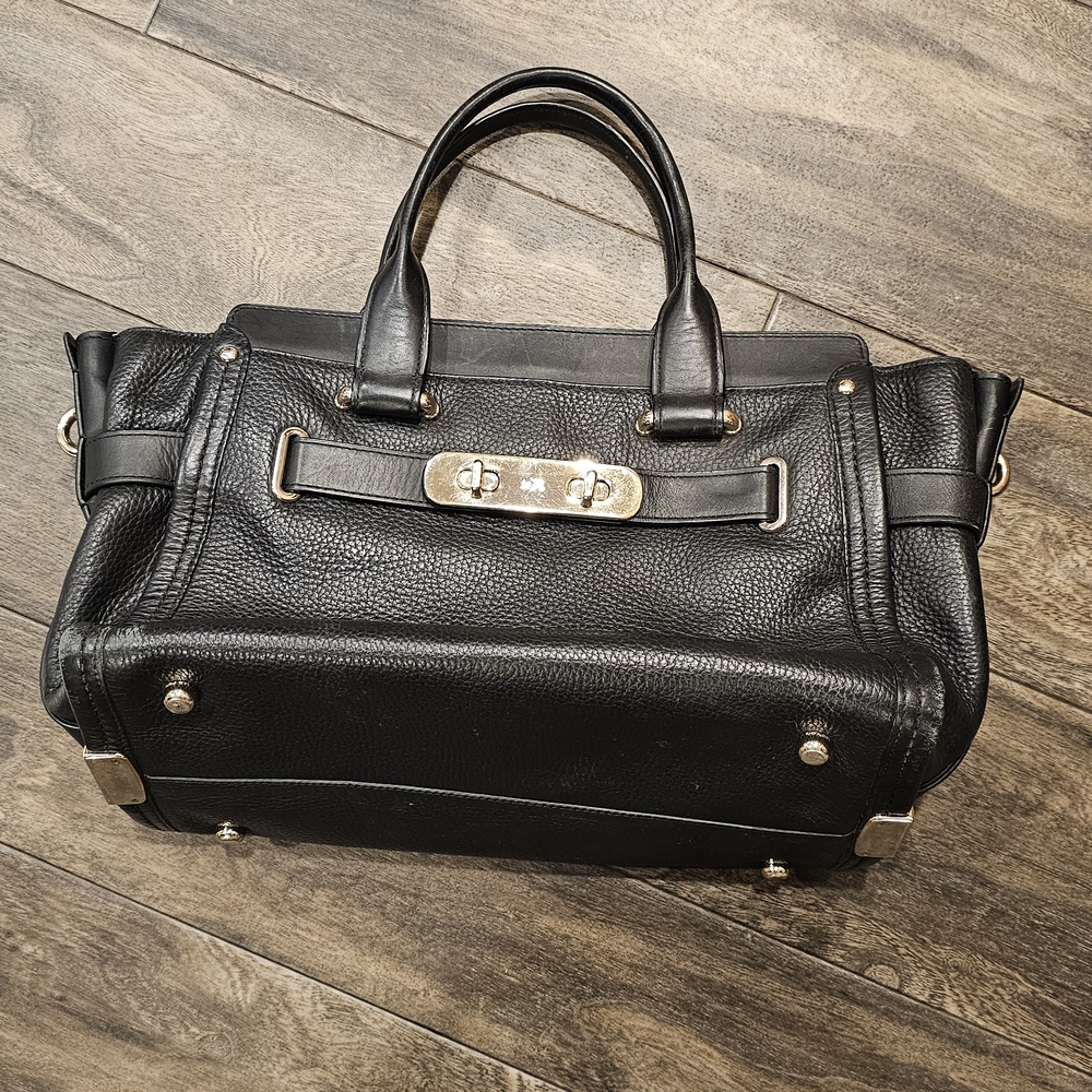 Coach Black and Gold Keychain Set